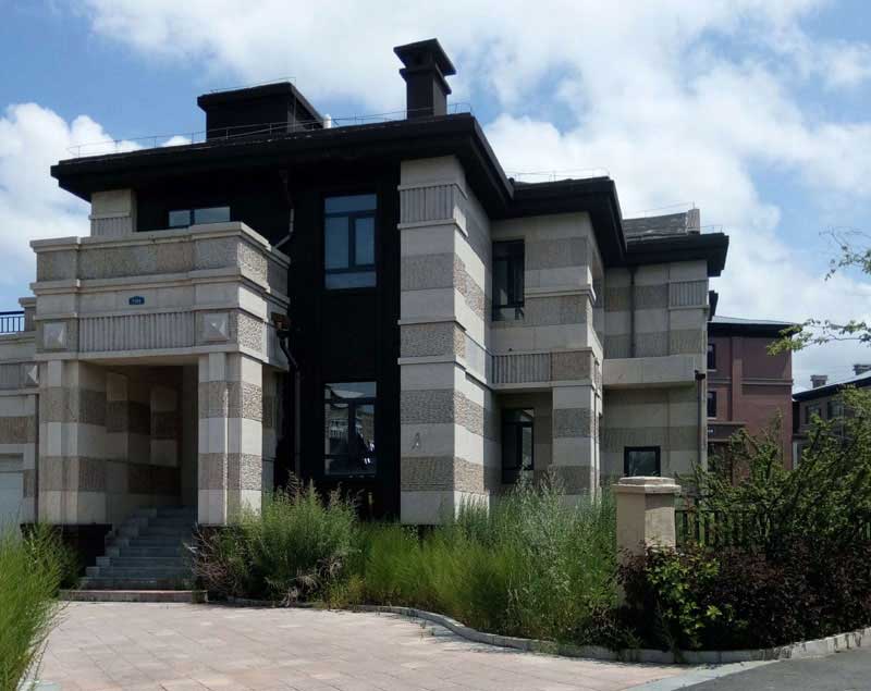 �e����������