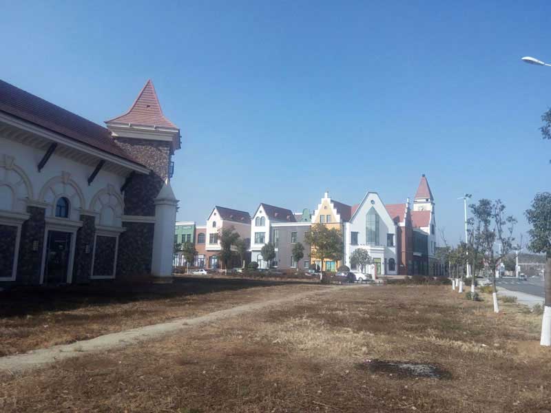 �e����������