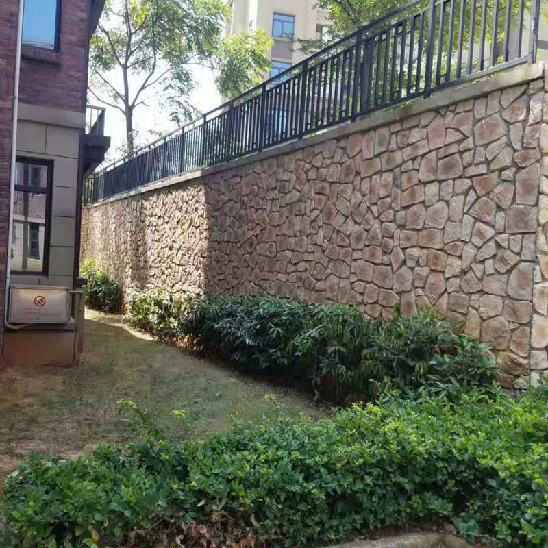 �e����������