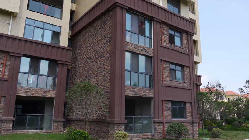 �e����������