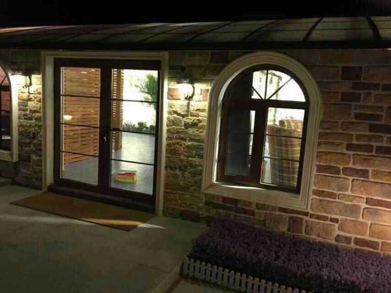 �e����������