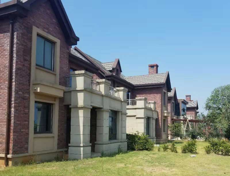 �e����������