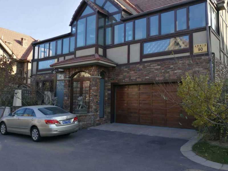 �e����������