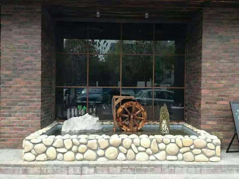 �e����������