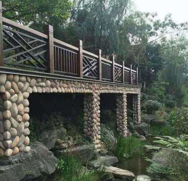 �e����������