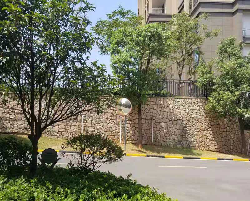 �e����������