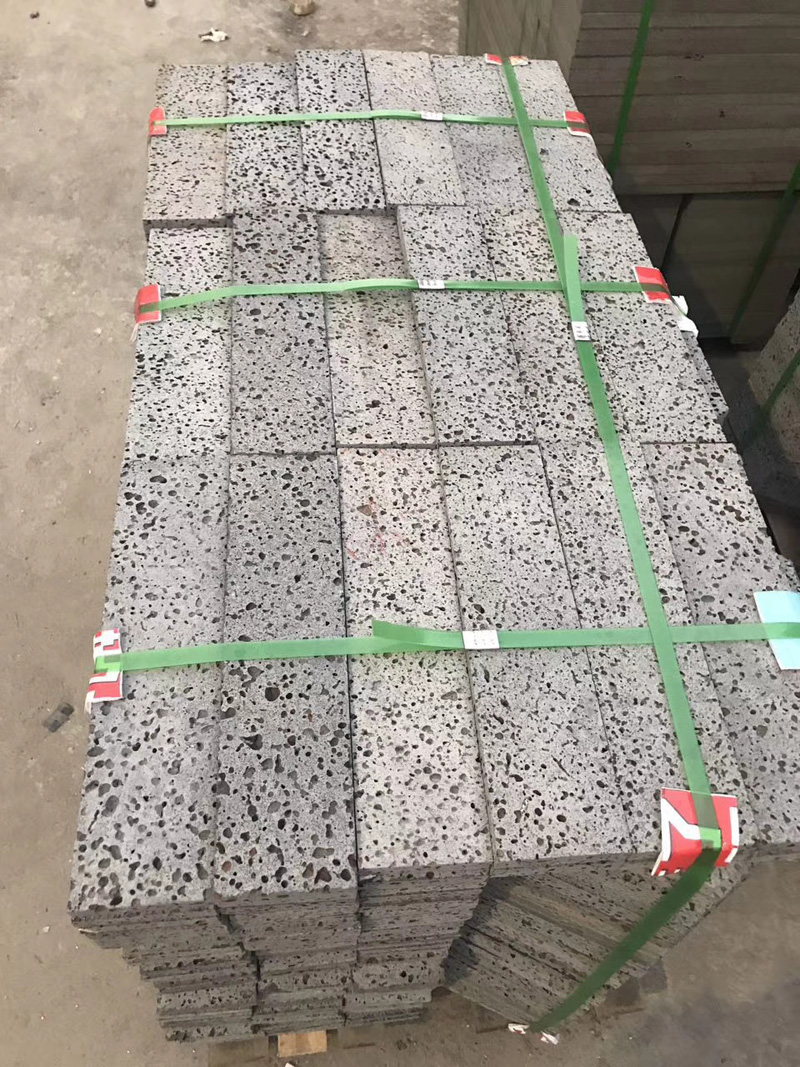 ��ɽ�rʯ��