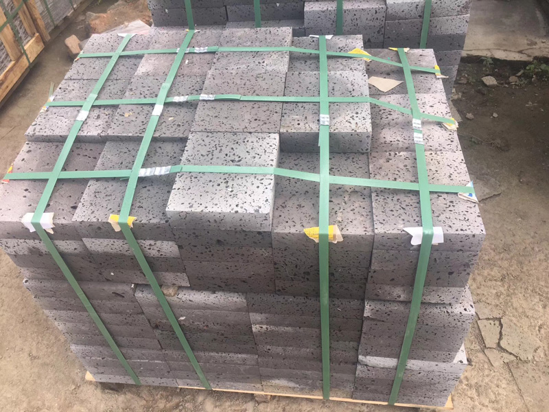 ��ɽ�rʯ��