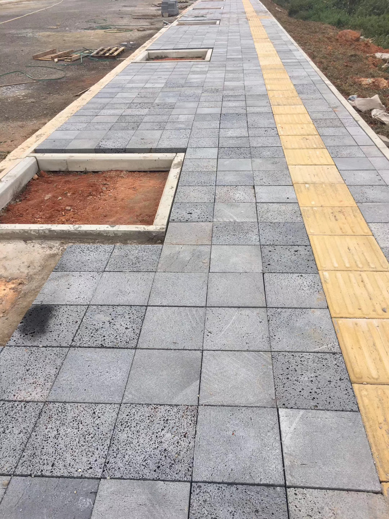 ��ɽ�rʯ��